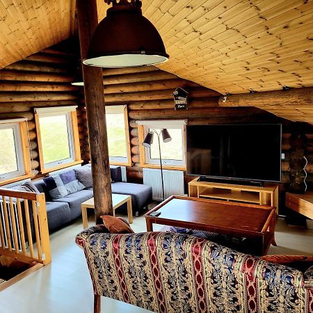 Akureyri Log Cabin Exterior photo