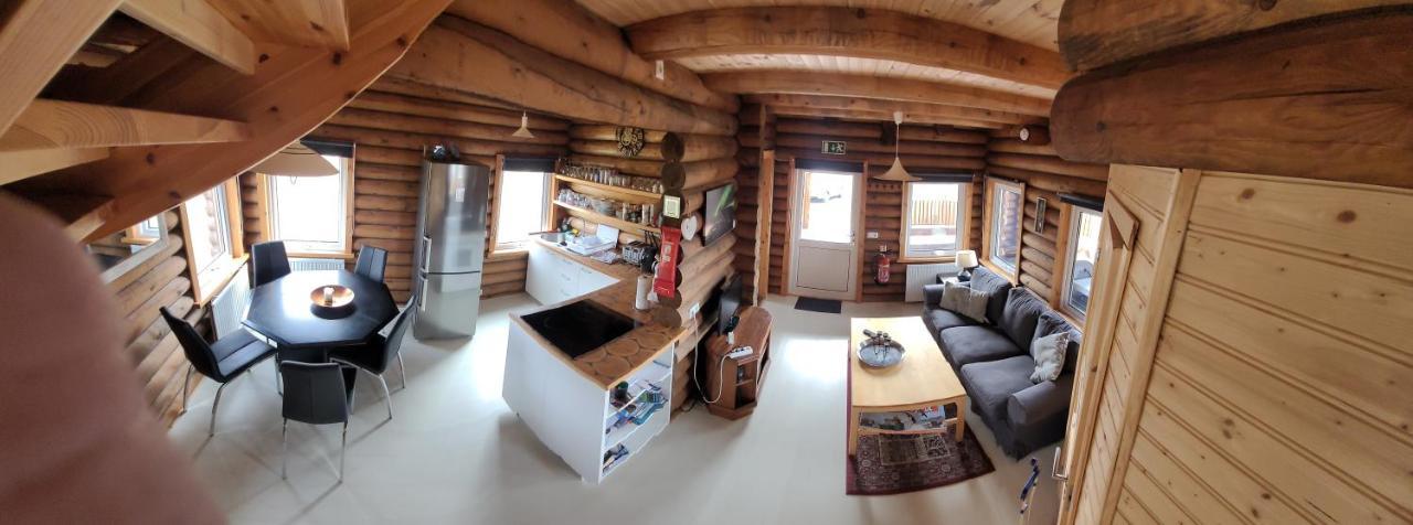 Akureyri Log Cabin Exterior photo